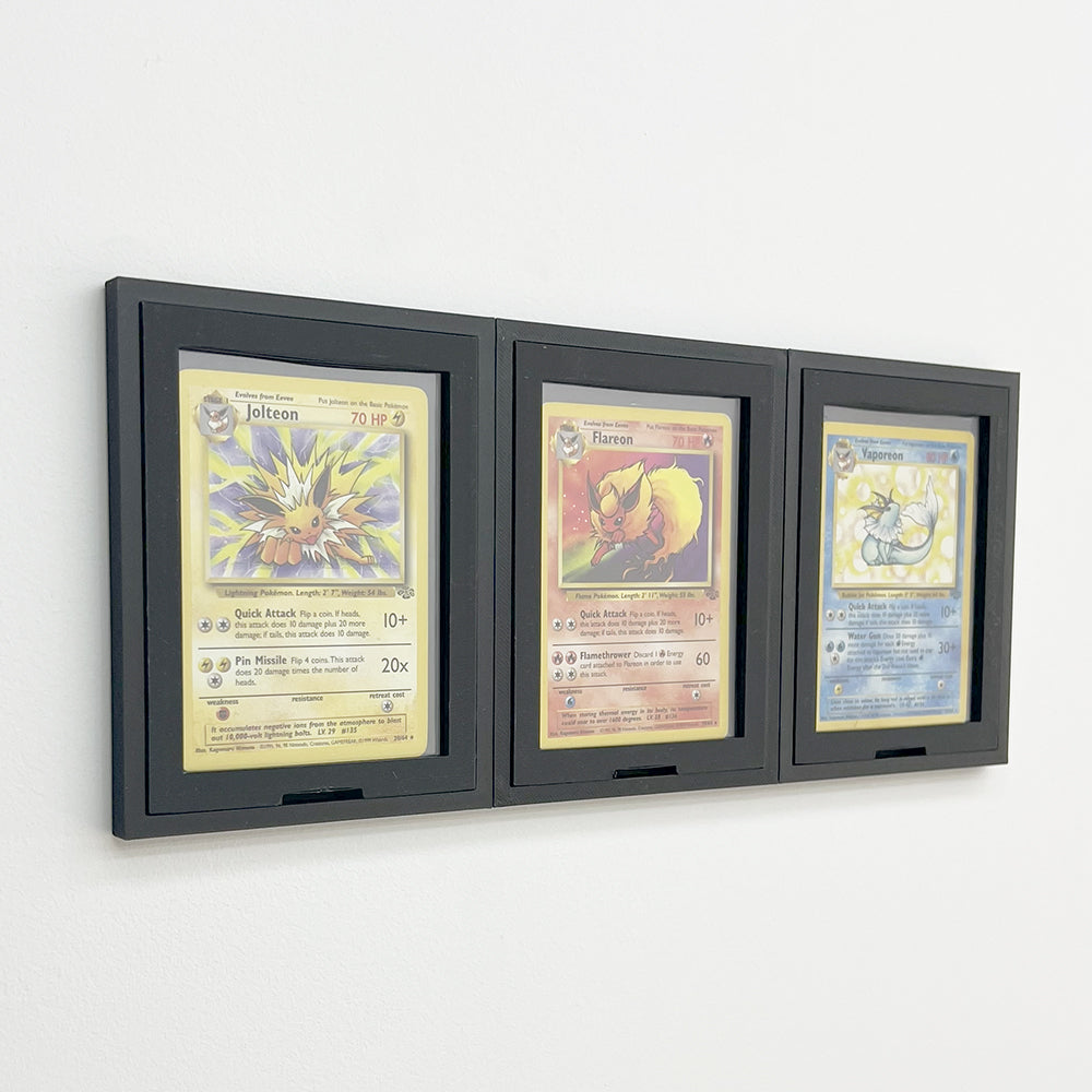 Toploader Muurdisplay voor 3 Kaarten – Verwisselbaar Kaarten Frame voor Pokémon & TCG (Zwart)