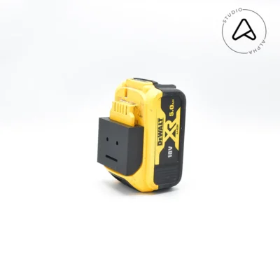 studioalpha-dewallt-18v-accu-mount_1 Batterij/Accu Bevestiging Beugel voor DeWalt 18V Batterij/Accu | Wandhouder | Accuhouder | Eenvoudige Montage aan Muur