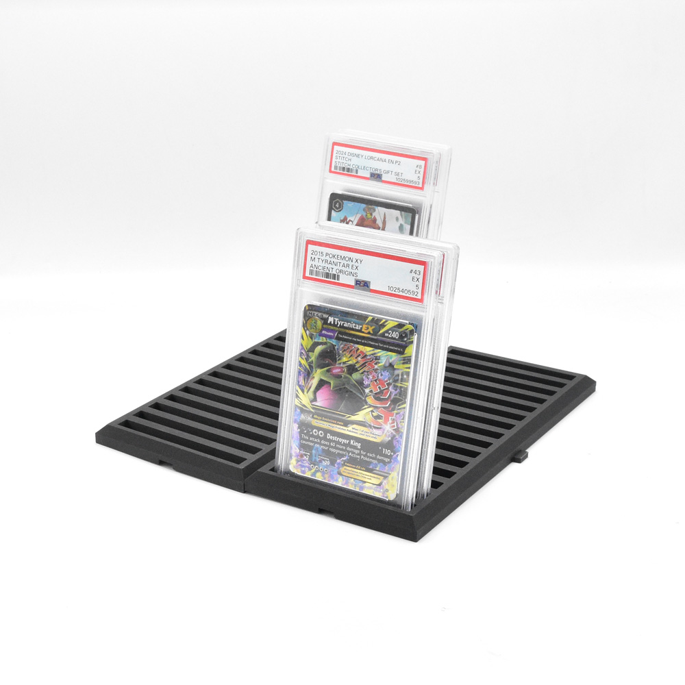 studioalpha-pokemon-psa-slab-holder-multi-2 1x Modulaire PSA & Beckett Slab Houder – 15 Slabs per Rij – Verbindbaar Display voor Pokémon & TCG Collecties