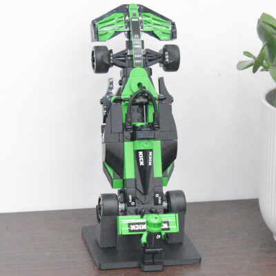 studioalpha-verticale-display-voor-lego-f1-speed-champions-11 Verticale Display Stand voor LEGO® F1 Speed Champions | Display - Houder - Beugel - Standaard