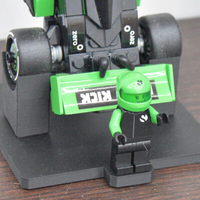 studioalpha-verticale-display-voor-lego-f1-speed-champions-12 Verticale Display Stand voor LEGO® F1 Speed Champions | Display - Houder - Beugel - Standaard